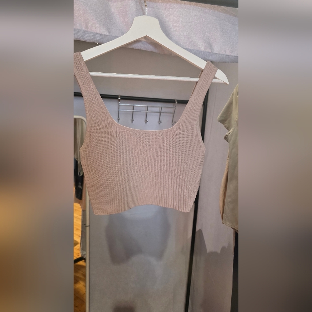 Babaton Ribbed Scoop Crop Tank — Dusty Blush